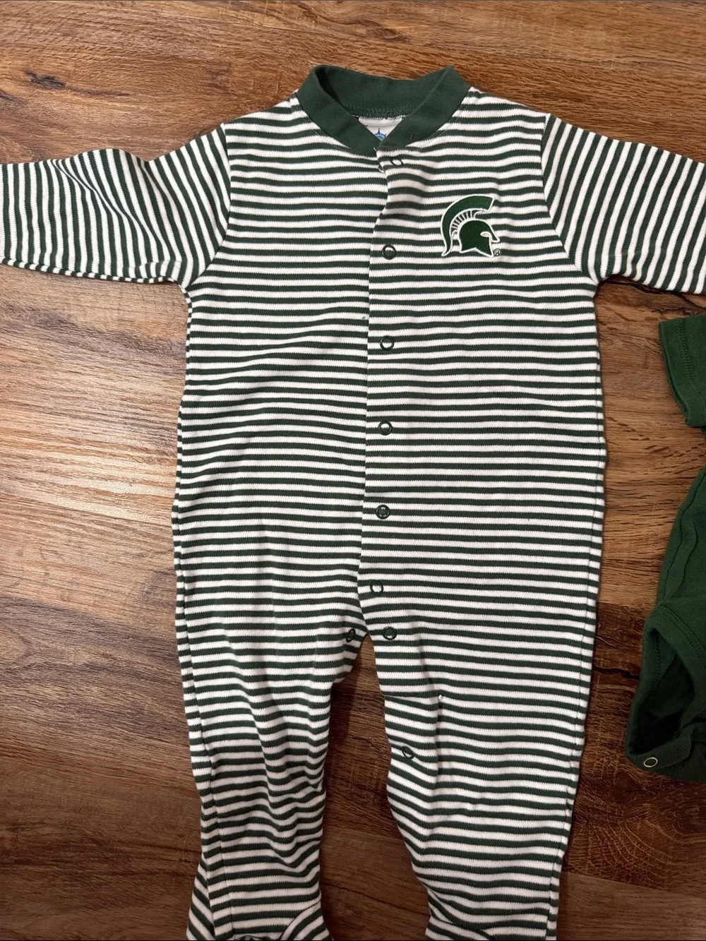 Set Michigan State Baby Bodysuit & Footed pajamas green and white size 3M & 6-9m